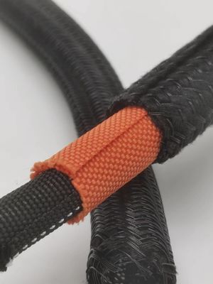 Hitam PET Dipaku Self Wrapping Sleeve Fleksibilitas Tinggi